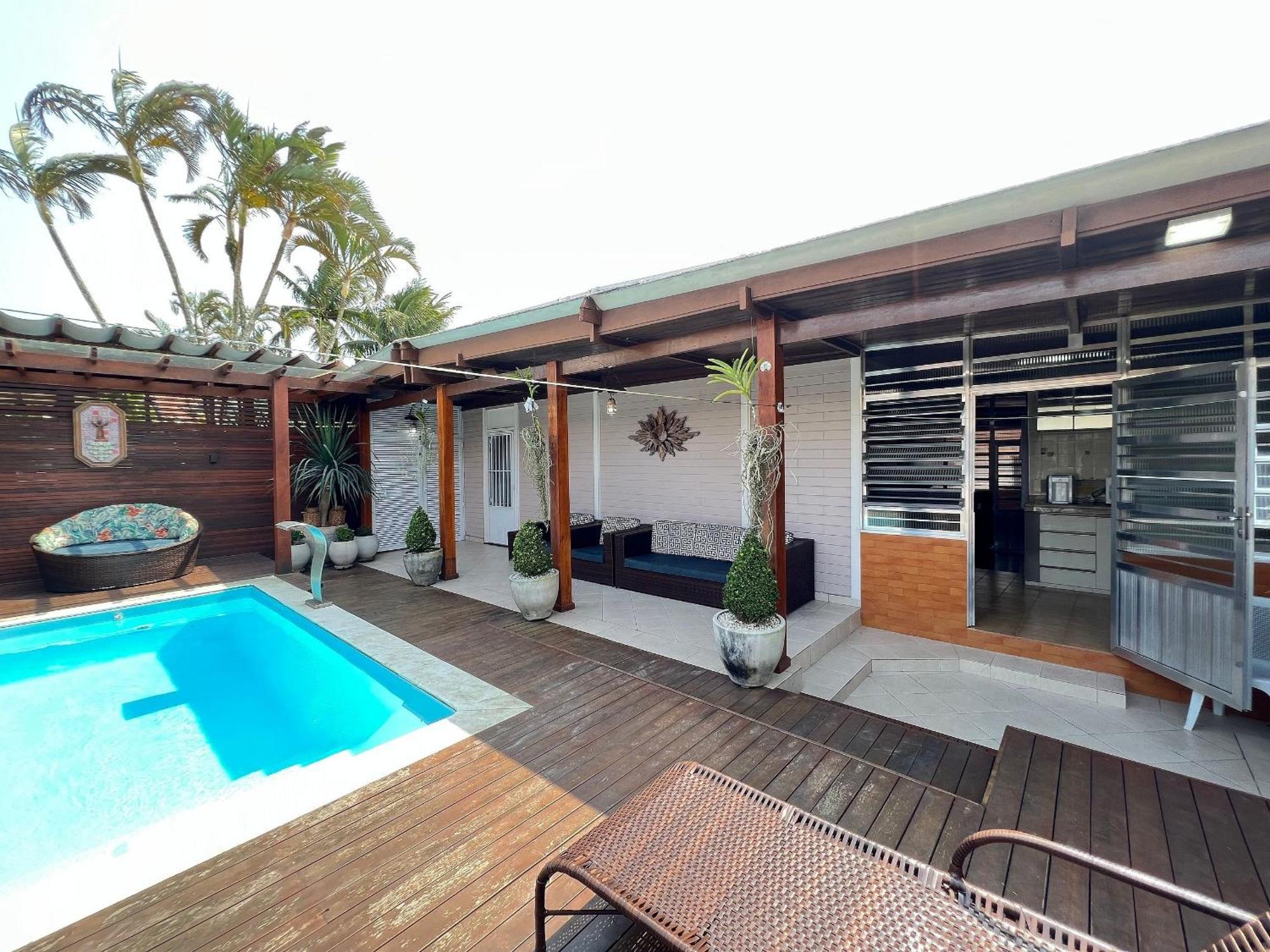 Casa Agradavel Com Piscina, A Poucos Passos Da Praia Peruíbe 外观 照片