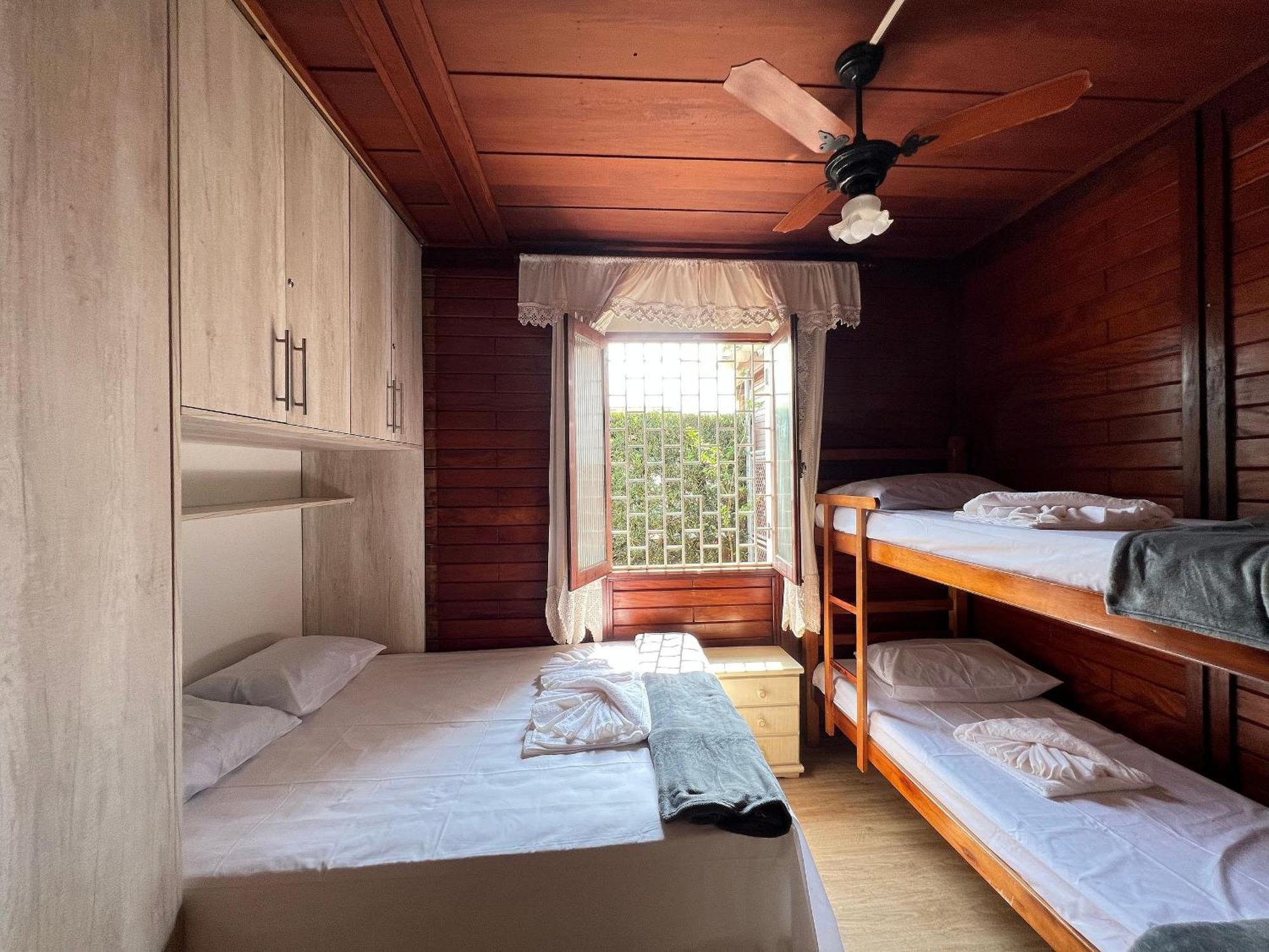 Casa Agradavel Com Piscina, A Poucos Passos Da Praia Peruíbe 外观 照片