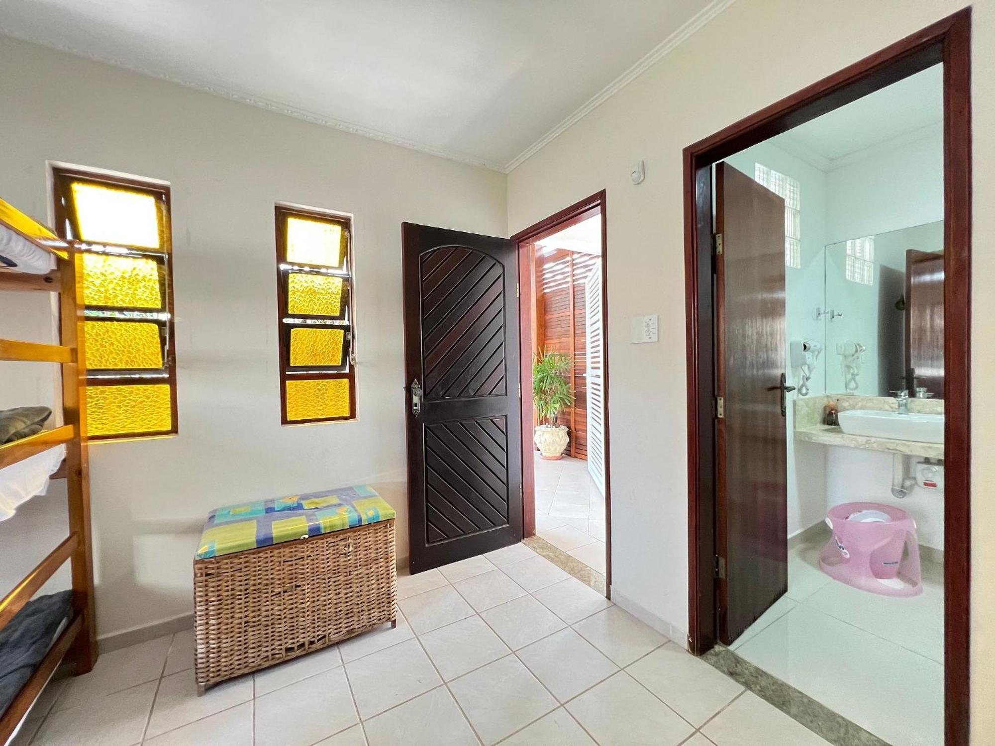 Casa Agradavel Com Piscina, A Poucos Passos Da Praia Peruíbe 外观 照片