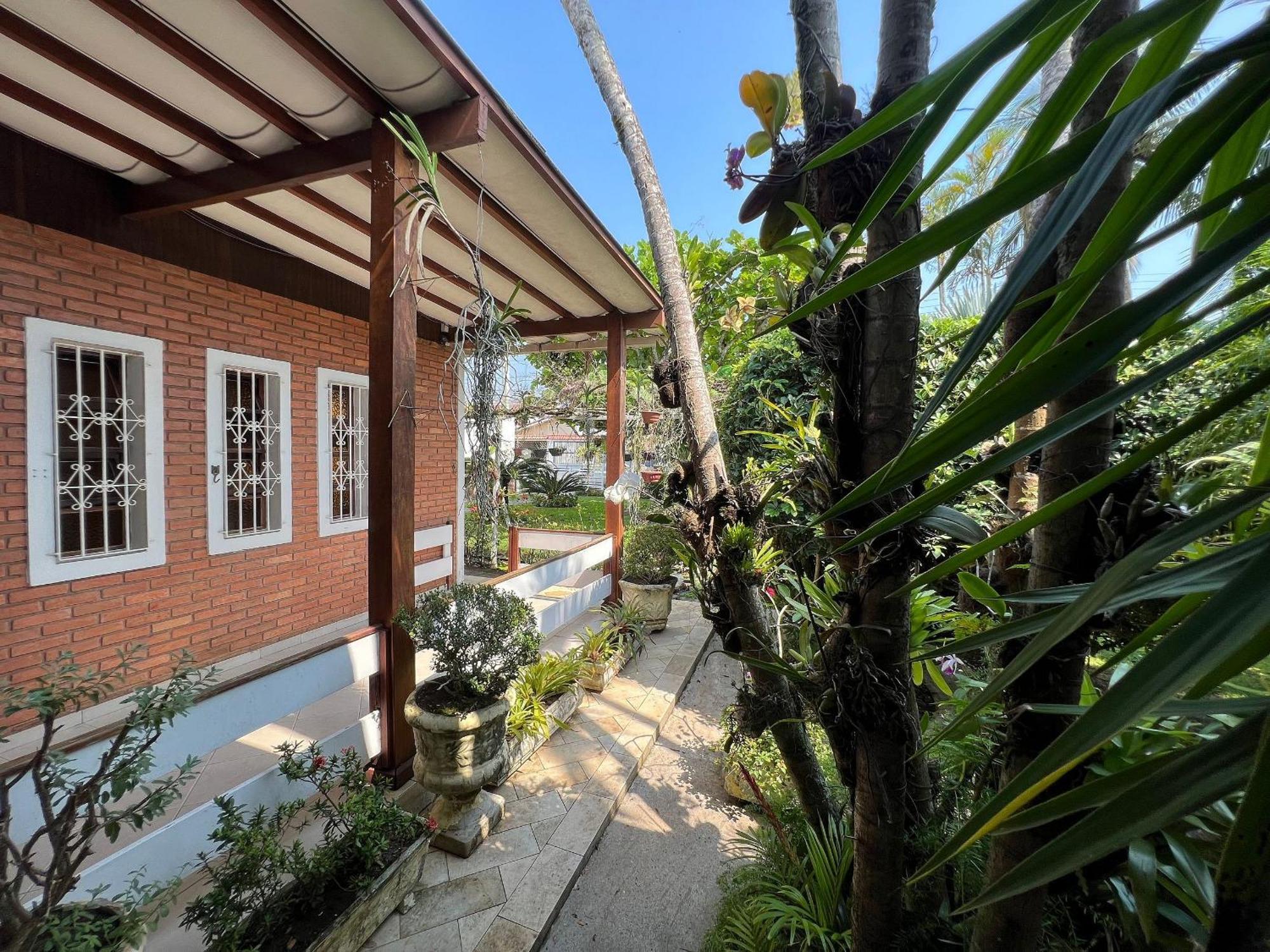 Casa Agradavel Com Piscina, A Poucos Passos Da Praia Peruíbe 外观 照片