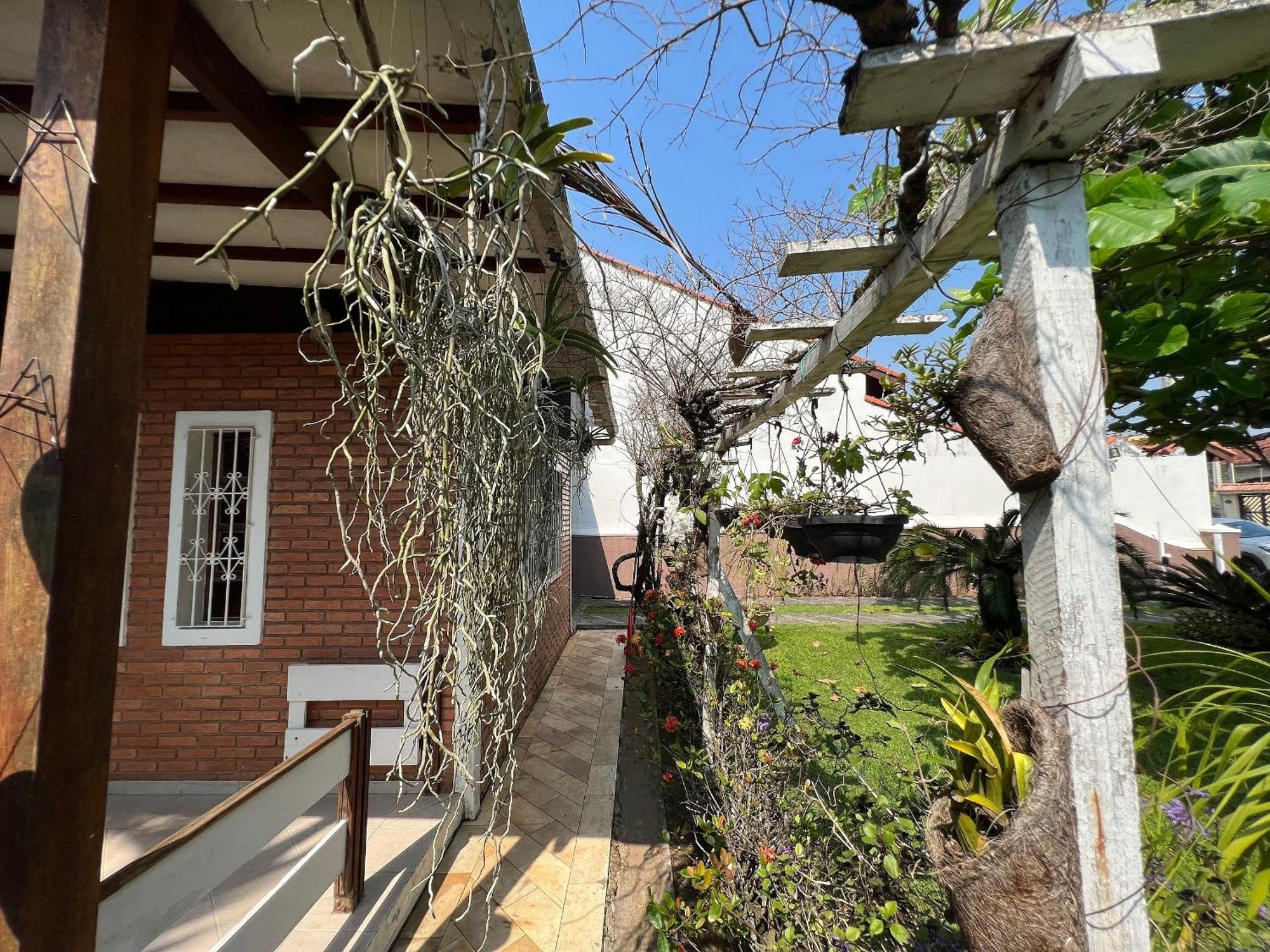 Casa Agradavel Com Piscina, A Poucos Passos Da Praia Peruíbe 外观 照片